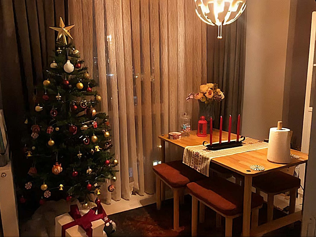 Dining table by Demontha, photographed in a finished room